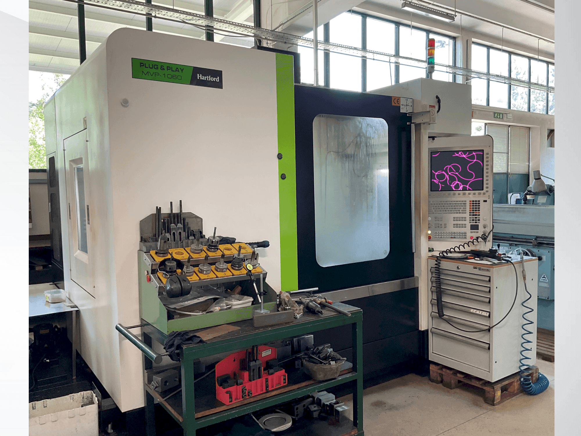 HARTFORD MVP-1060AD Mašinos vaizdas iš priekio