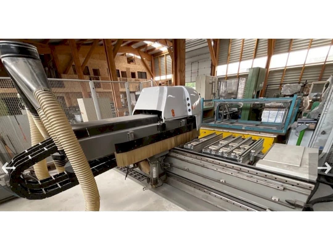 BIESSE Rover 321 R Mašinos vaizdas iš priekio