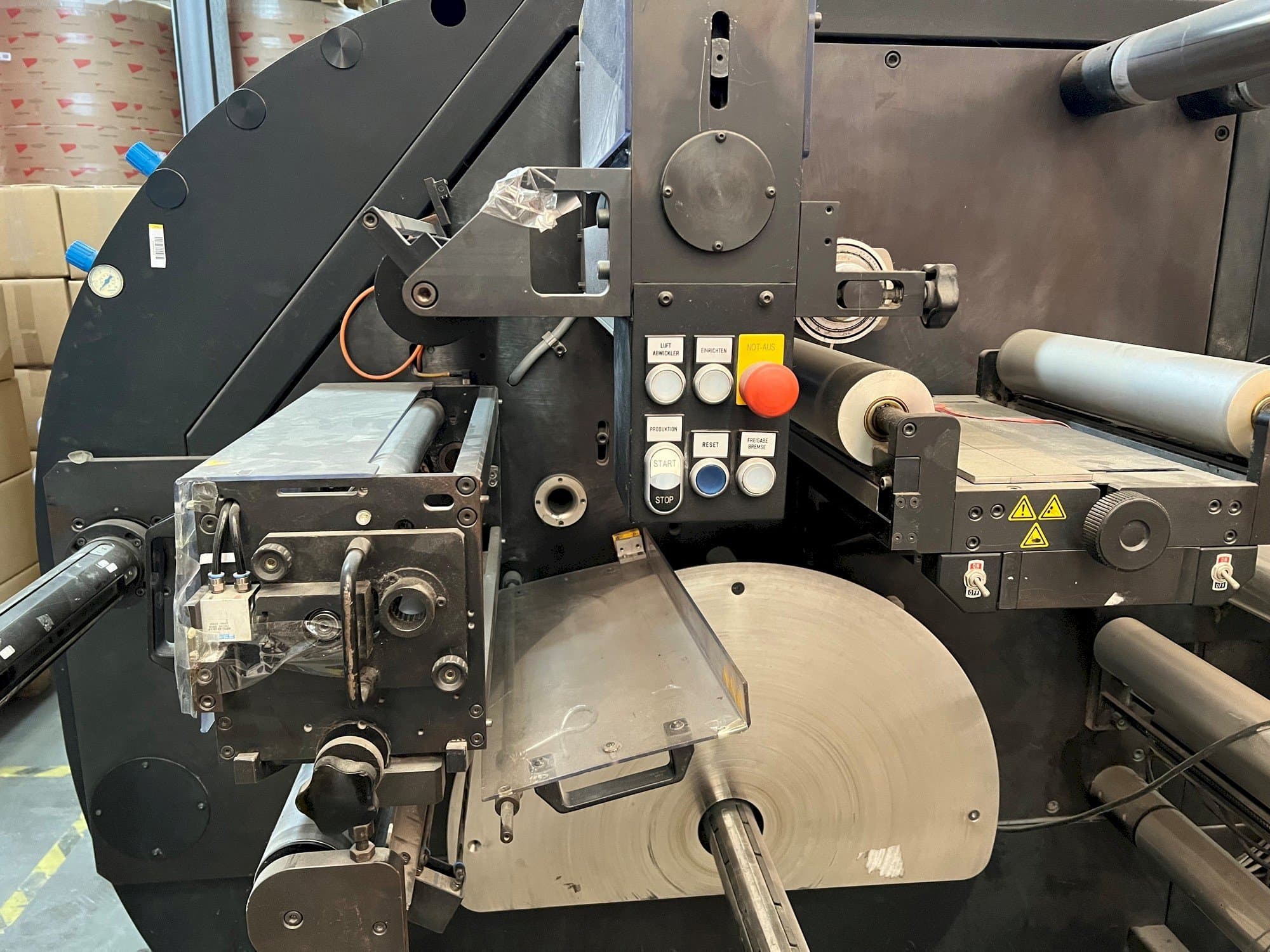 FLEXOR 380B Mašinos vaizdas iš priekio