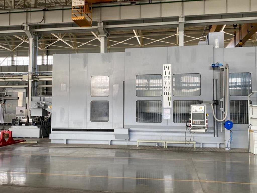 PIETRO CARNAGHI AC 32TM 2800 Mašinos vaizdas iš priekio