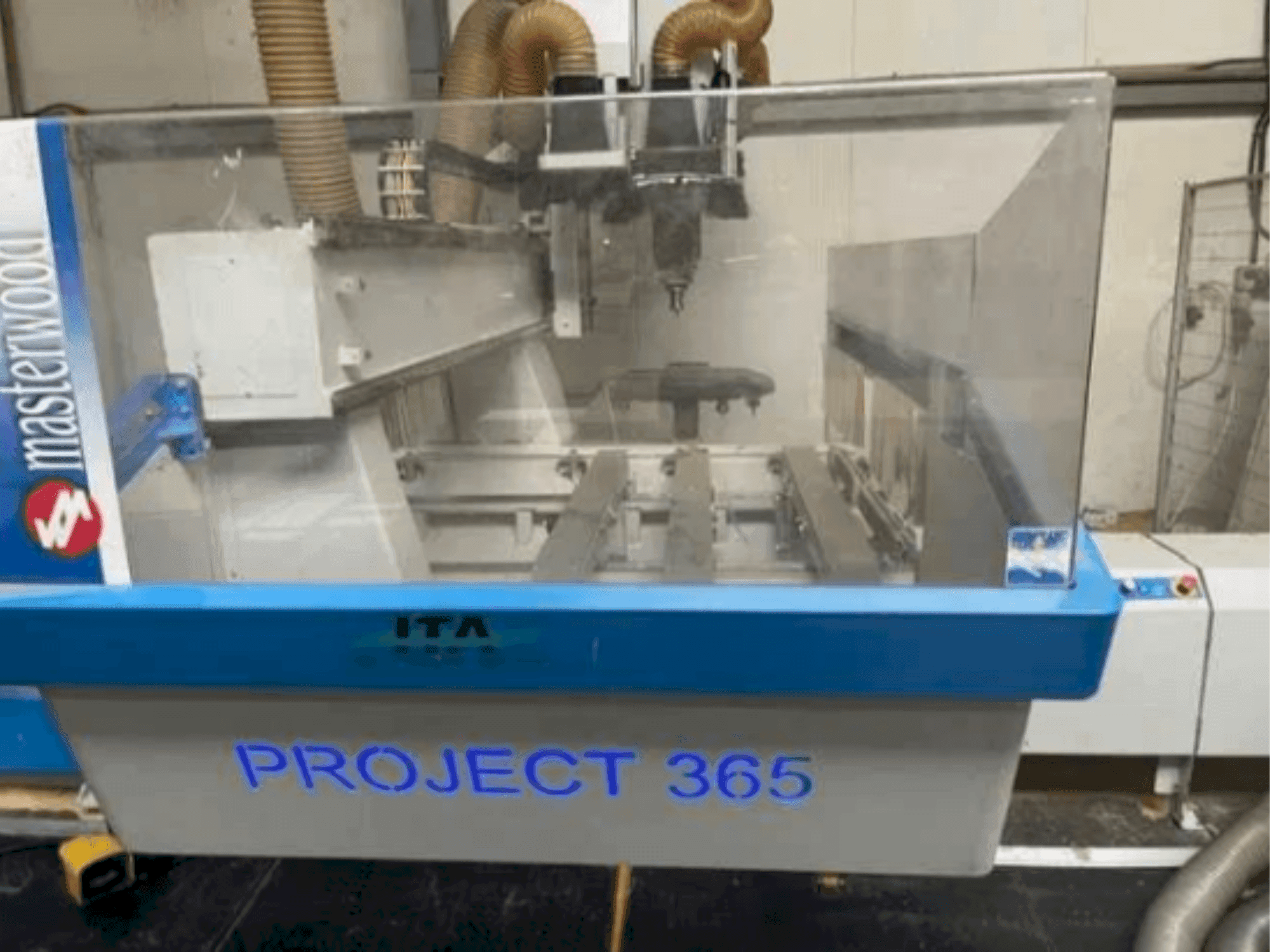 MASTERWOOD Project 365 Mašinos vaizdas iš priekio