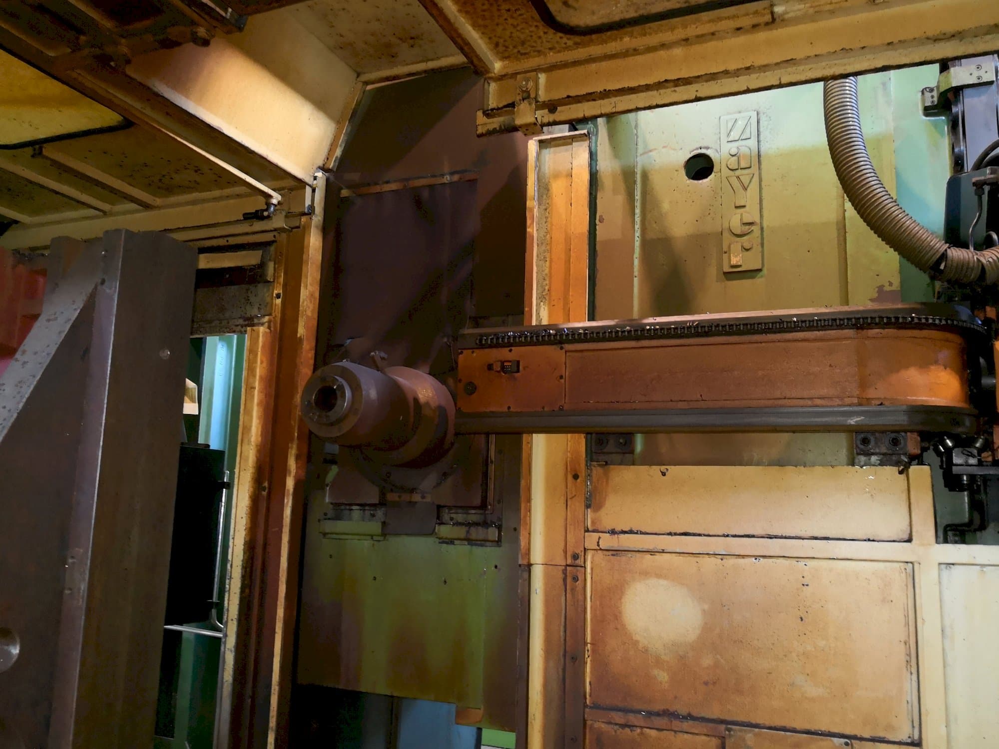 Zayer KFG Išsami mašinos informacija