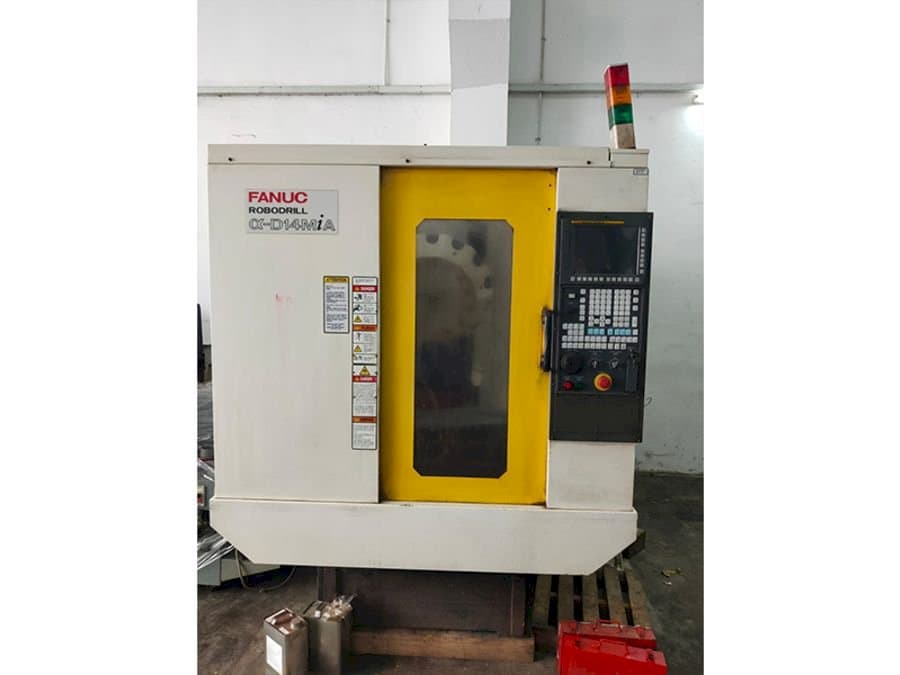 FANUC Alpha-D14MiA Mašinos vaizdas iš priekio