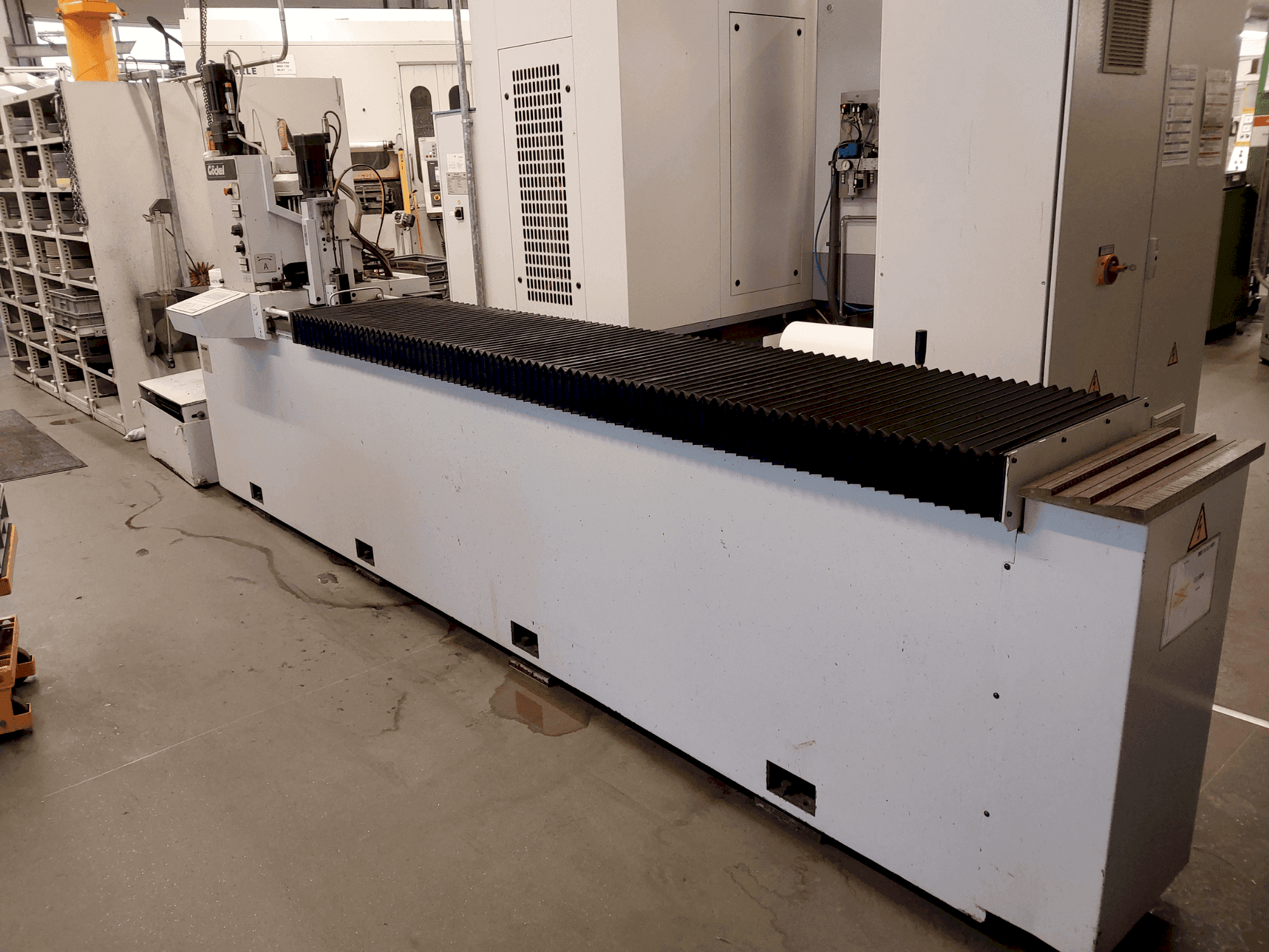 GÖCKEL G50 elTrob Mašinos vaizdas iš priekio