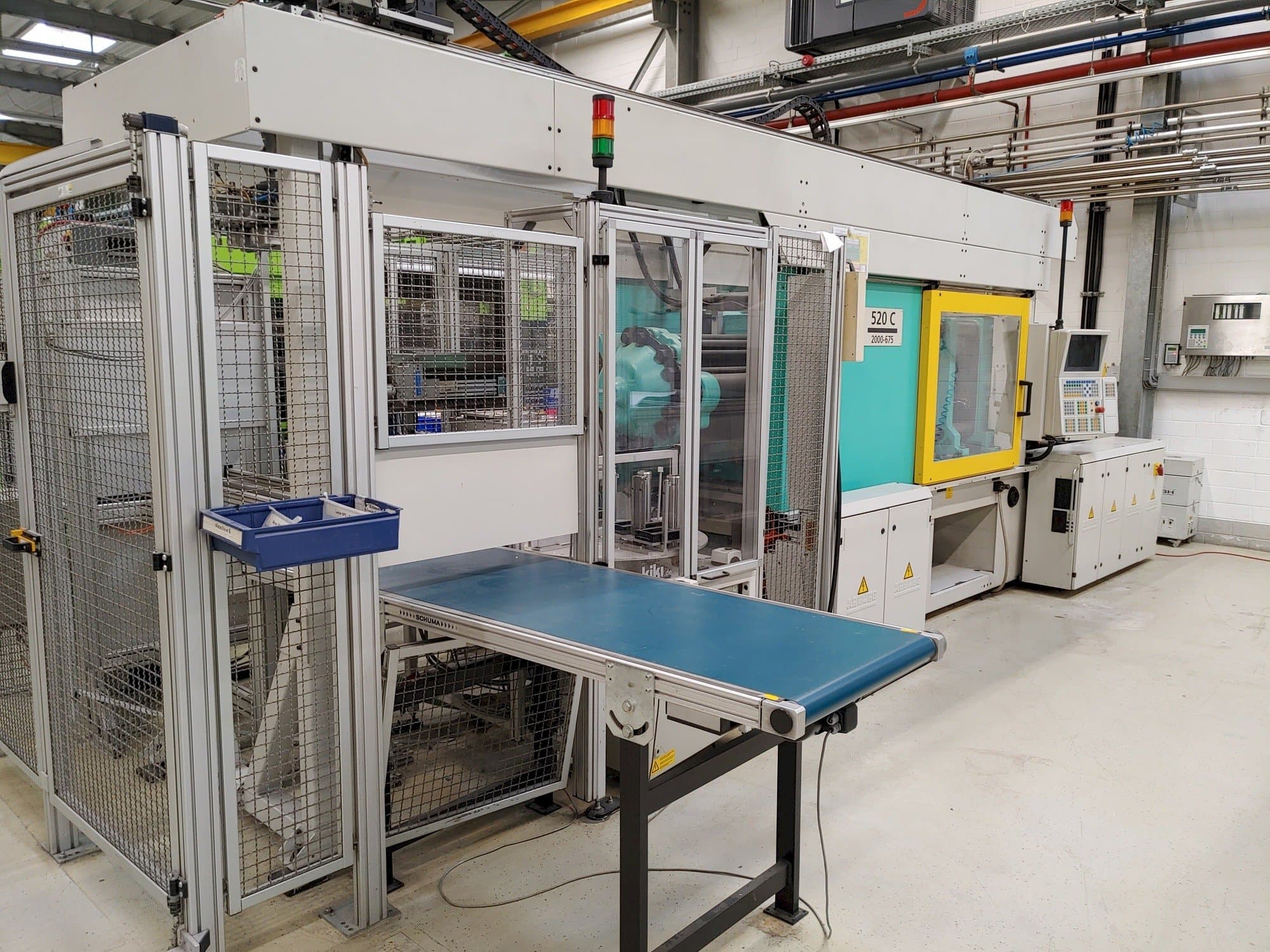 Arburg Allrounder 520 C 2000-675 Mašinos vaizdas iš priekio