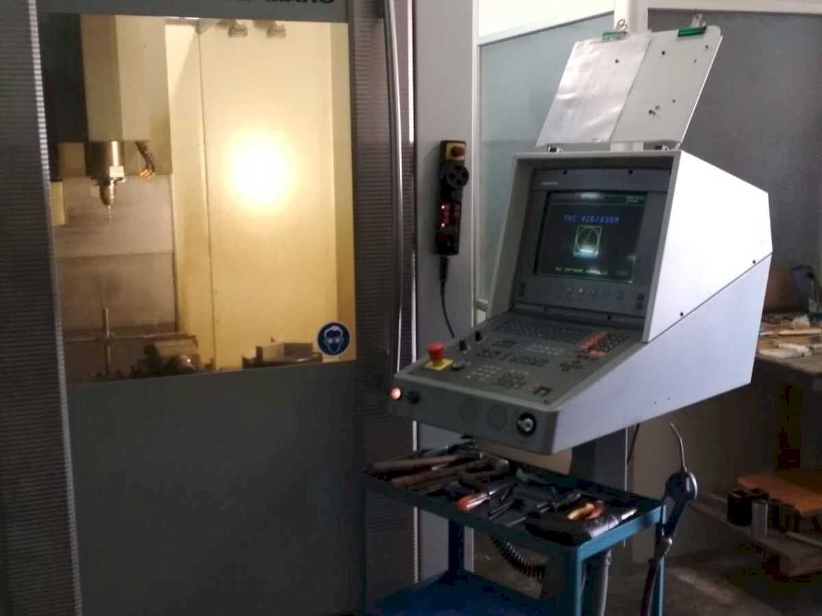 DECKEL MAHO DMC 63V Mašinos vaizdas iš priekio