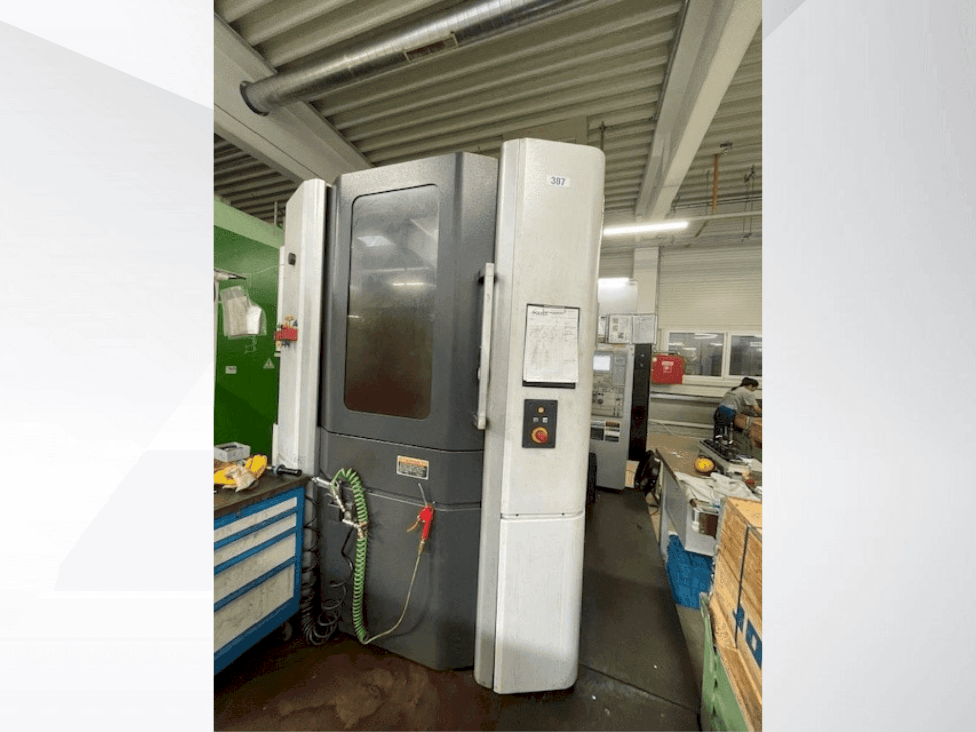 MORI SEIKI NHX 5000 Mašinos vaizdas iš priekio