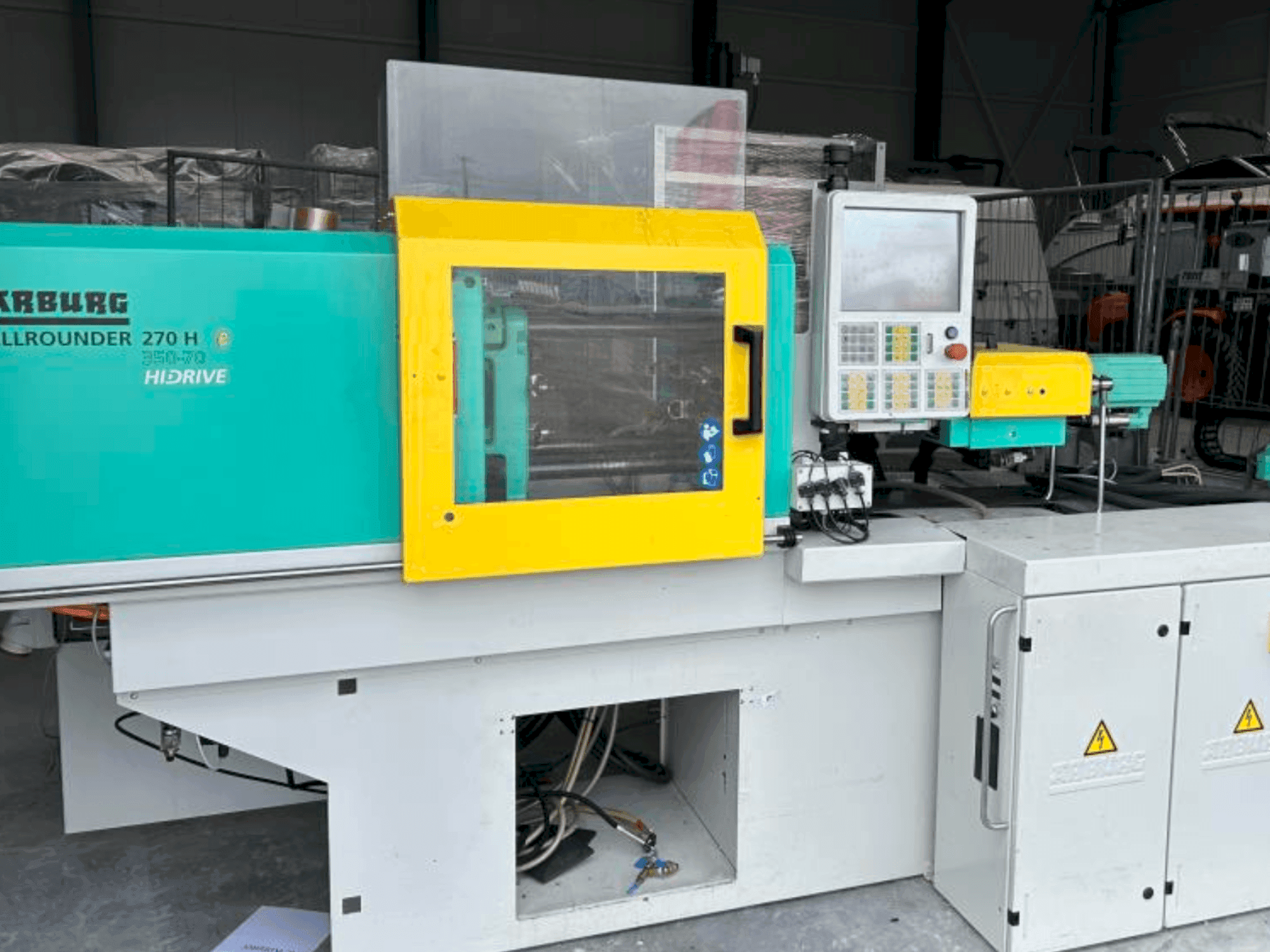 Arburg Allrounder 270 H 350-70 Mašinos vaizdas iš priekio