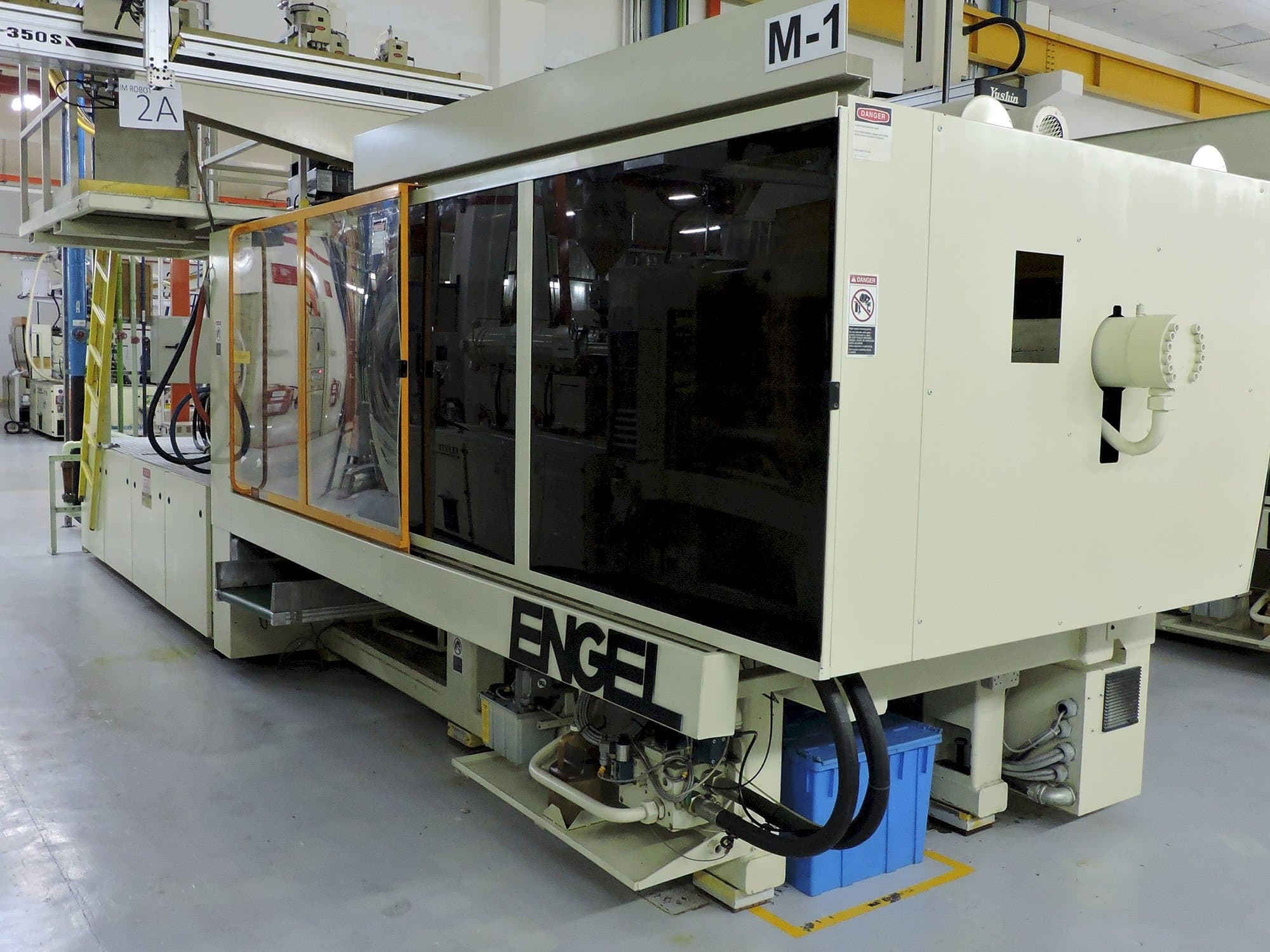 ENGEL Mašinos dešinės pusės vaizdasES 1300 /450