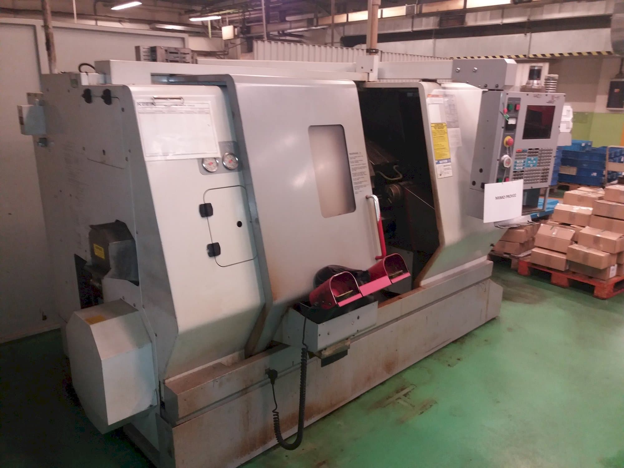 HAAS TL-15HE Mašinos vaizdas iš priekio