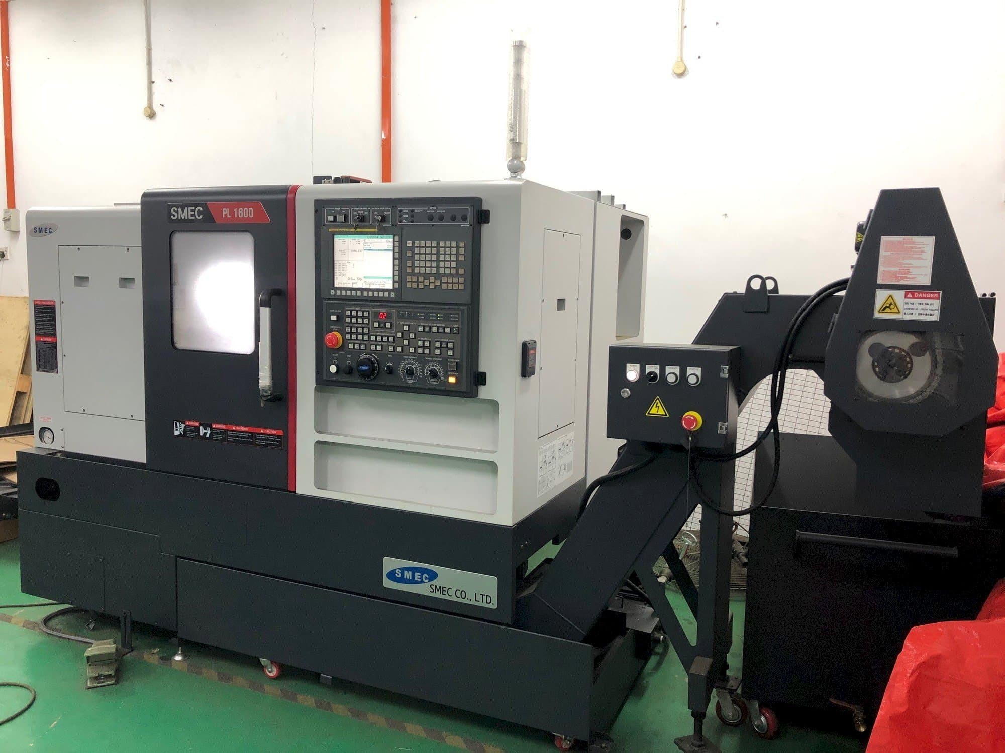 SMEC PL1600 Mašinos vaizdas iš priekio