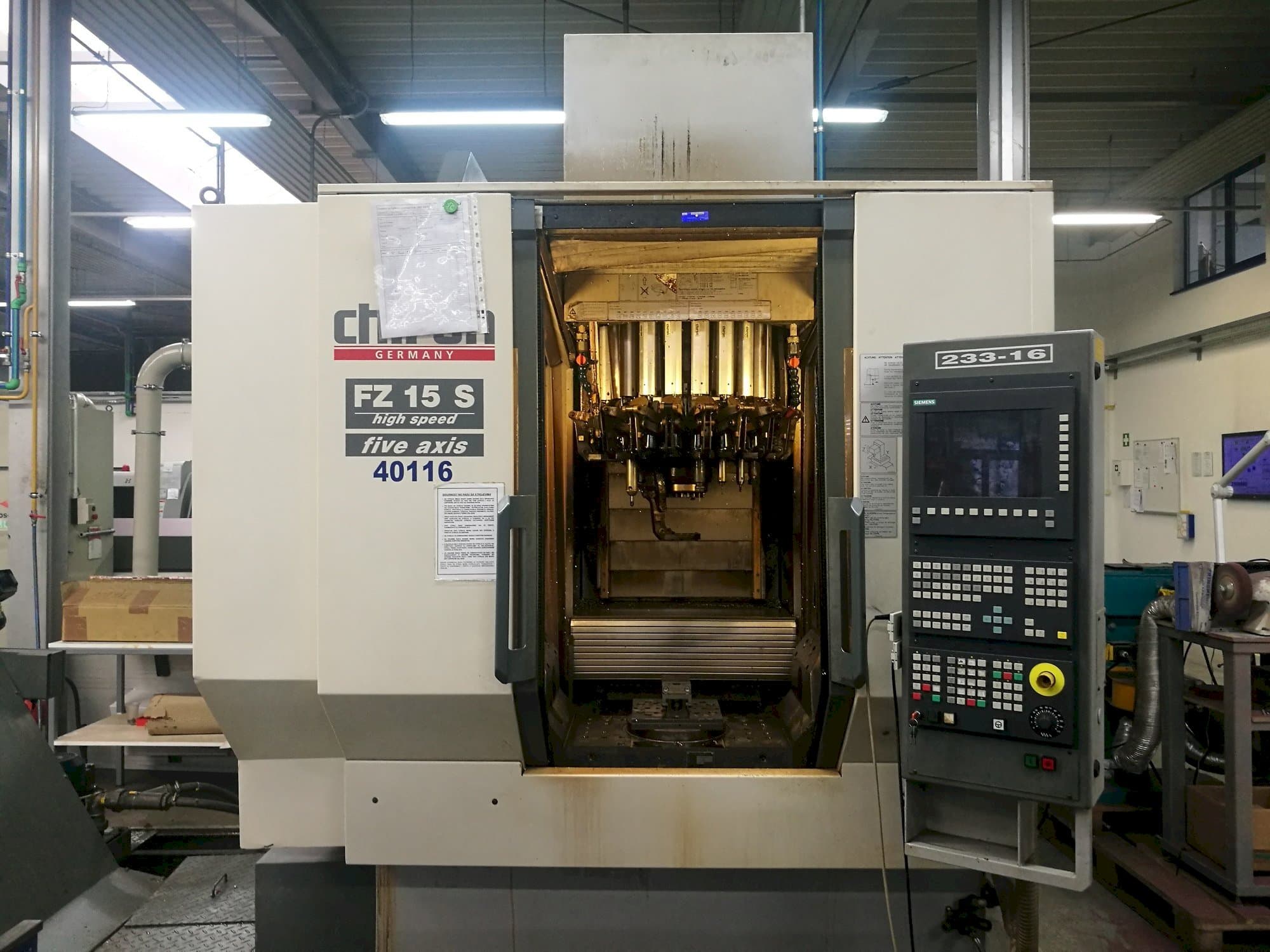 CHIRON FZ15S Mašinos vaizdas iš priekio