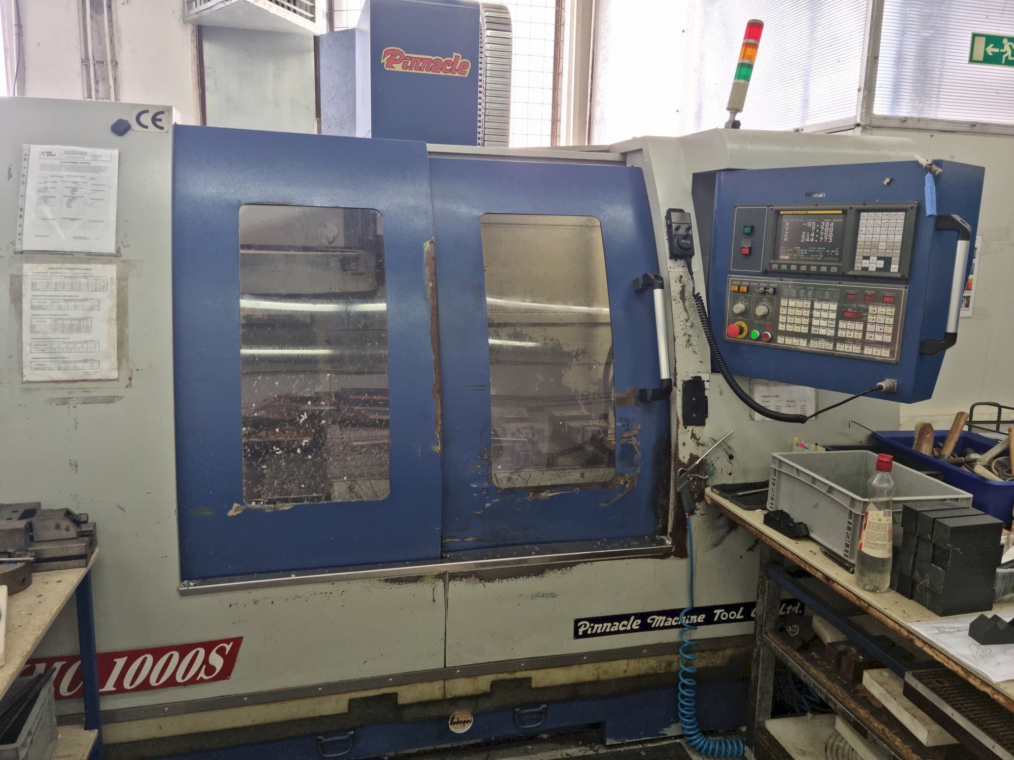 Pinnacle VMC1000S Mašinos vaizdas iš priekio