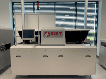 SMT UV 3/-3 Mašinos vaizdas iš priekio