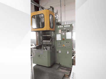 WICKERT WKP 2560/5/5 Mašinos vaizdas iš priekio