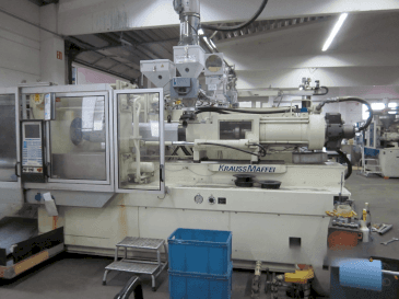 Krauss Maffei 350-1900 C1 Mašinos vaizdas iš priekio