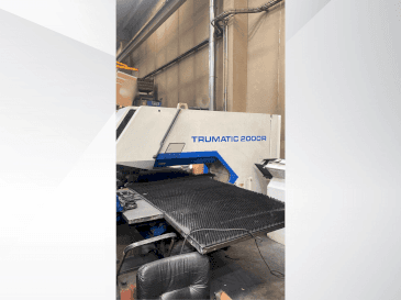 TRUMPF TC2000R Mašinos vaizdas iš priekio