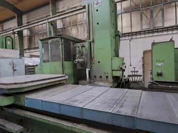 TOS WHN 13.8 CNC Mašinos vaizdas iš priekio