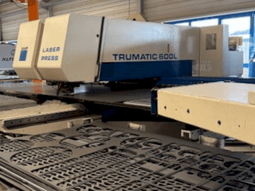 TRUMPF Trumatic 600L Mašinos vaizdas iš priekio