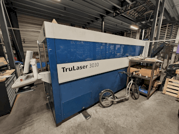 TRUMPF TruLaser 3030 Fiber Mašinos vaizdas iš priekio