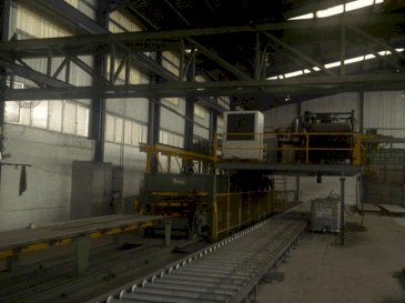 MANNI Sandwich Panel Production Line Mašinos vaizdas iš priekio