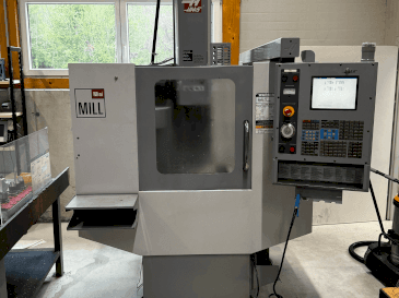 HAAS Mini-Mill HE Mašinos vaizdas iš priekio