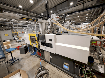FANUC Roboshot S100iA Mašinos vaizdas iš priekio