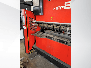 AMADA HFP 80-25 Mašinos vaizdas iš priekio