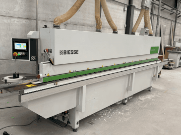 BIESSE Jade 240 Mašinos vaizdas iš priekio