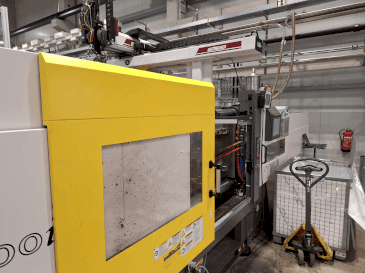 FANUC Roboshot S300iA Mašinos vaizdas iš priekio