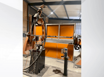 KUKA KR8 R2100-2 arc HW Mašinos vaizdas iš priekio