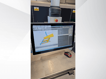 Bystronic Xpert 400/4100 Mašinos vaizdas iš priekio