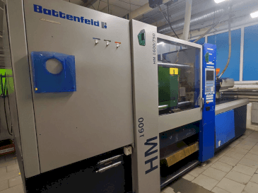 Battenfeld HM 1600/750 Mašinos vaizdas iš priekio