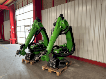 KUKA KR 90 R3700 prime K Mašinos vaizdas iš priekio