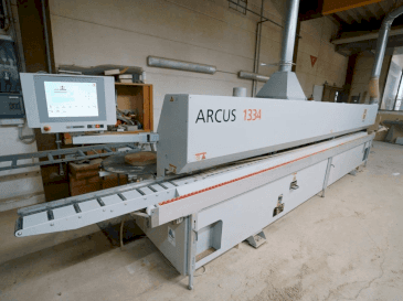 HOLZHER ARCUS 1334 FV2 Mašinos vaizdas iš priekio
