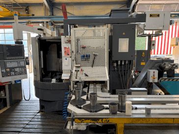 Okuma LVT 300-M Mašinos vaizdas iš priekio