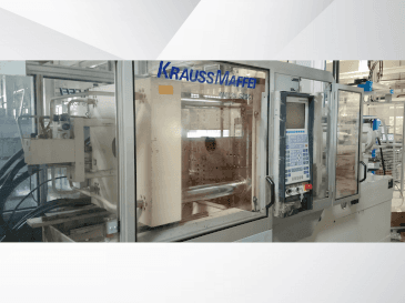 Krauss Maffei 125-520 C1 Mašinos vaizdas iš priekio