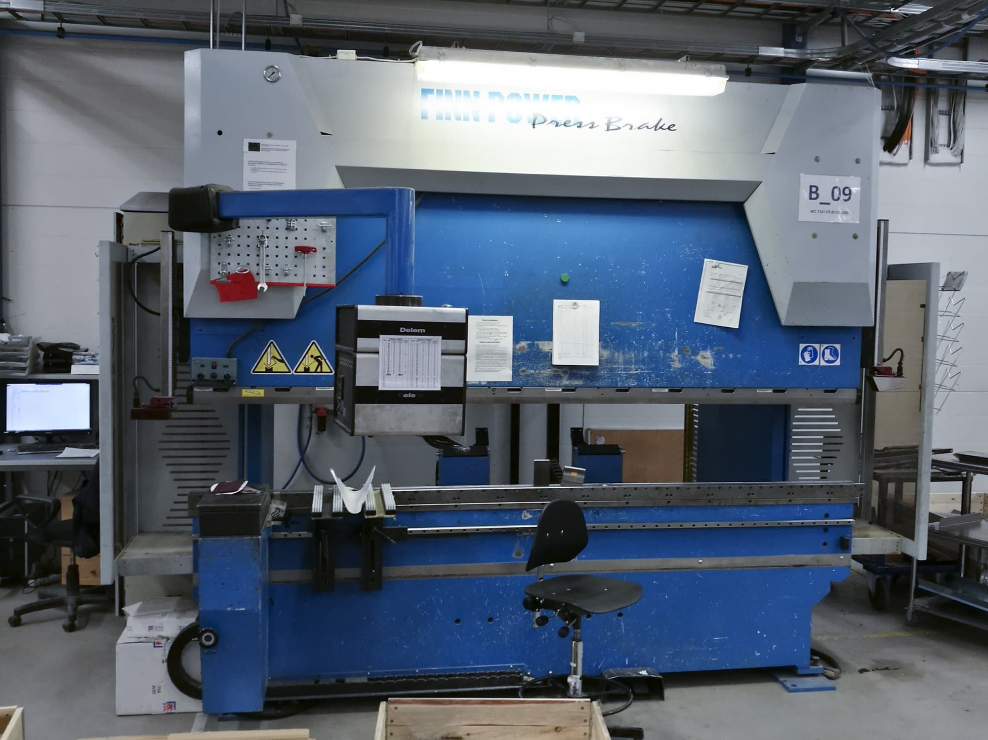 Finn-Power B 125-3060 GC CL6 Mašinos vaizdas iš priekio