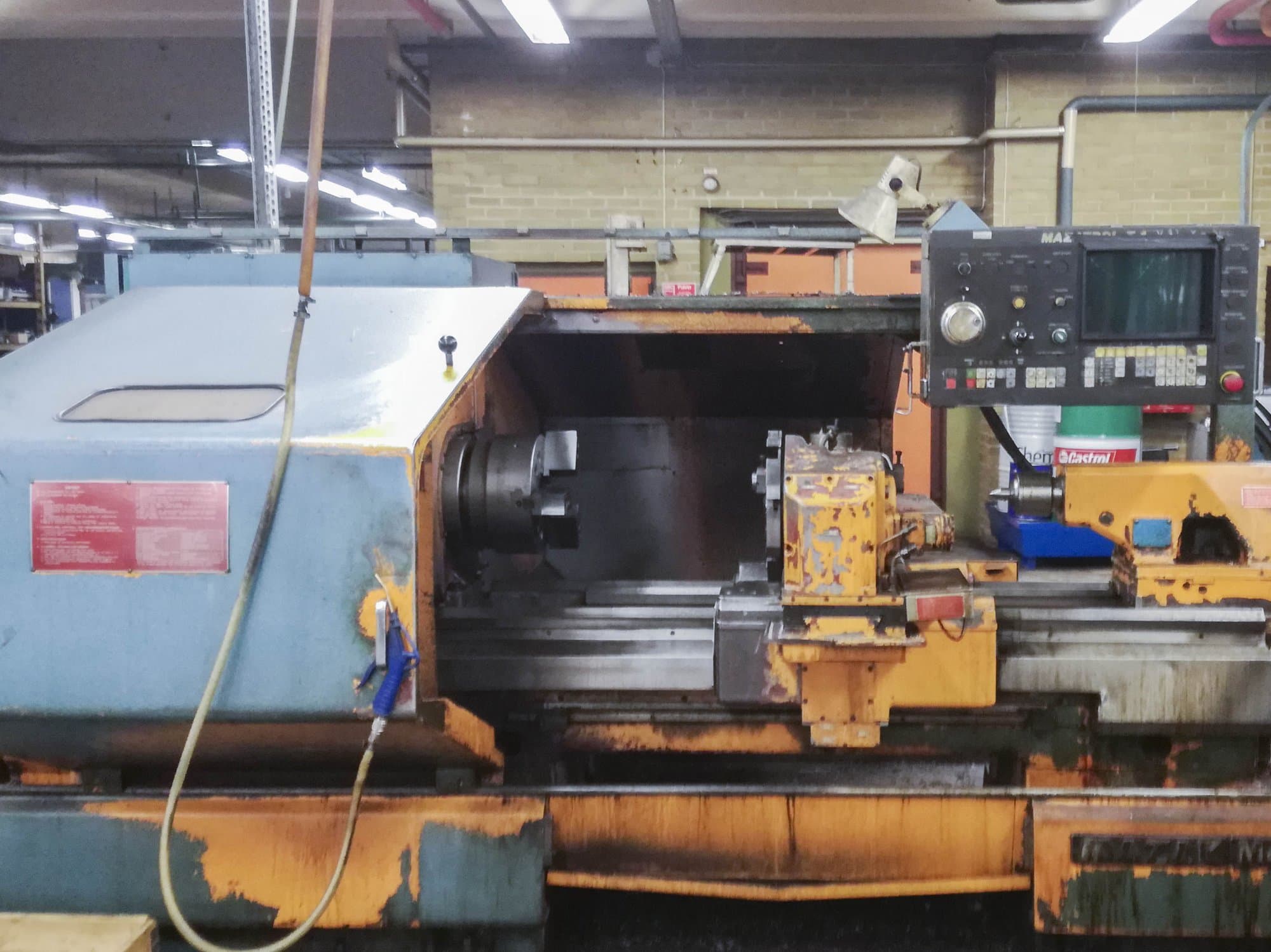 Mazak M4-1000 Mašinos vaizdas iš priekio