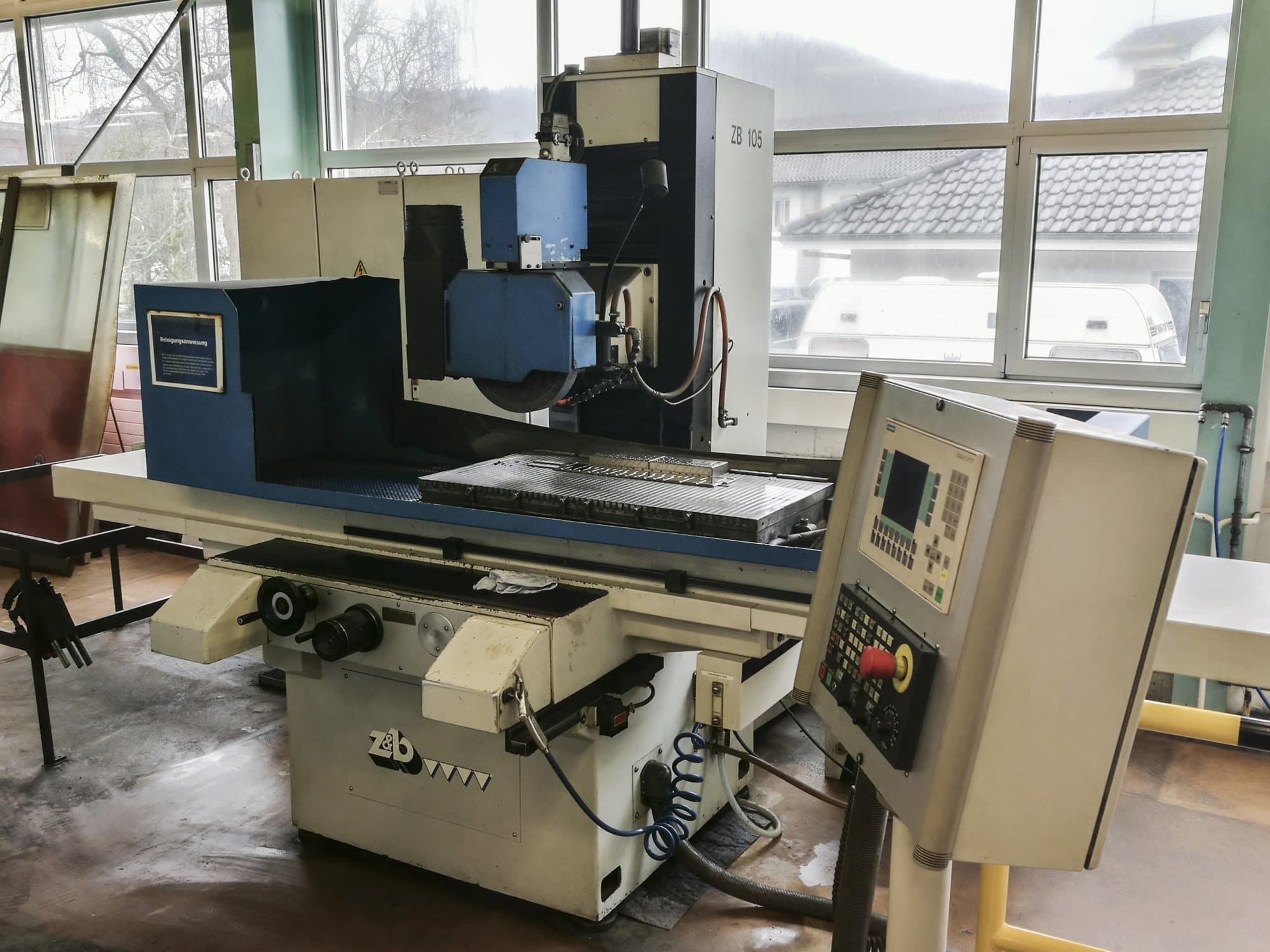 ZIERSCH & BALTRUSCH NC-SUPERPLUS ZB 105 Mašinos vaizdas iš priekio