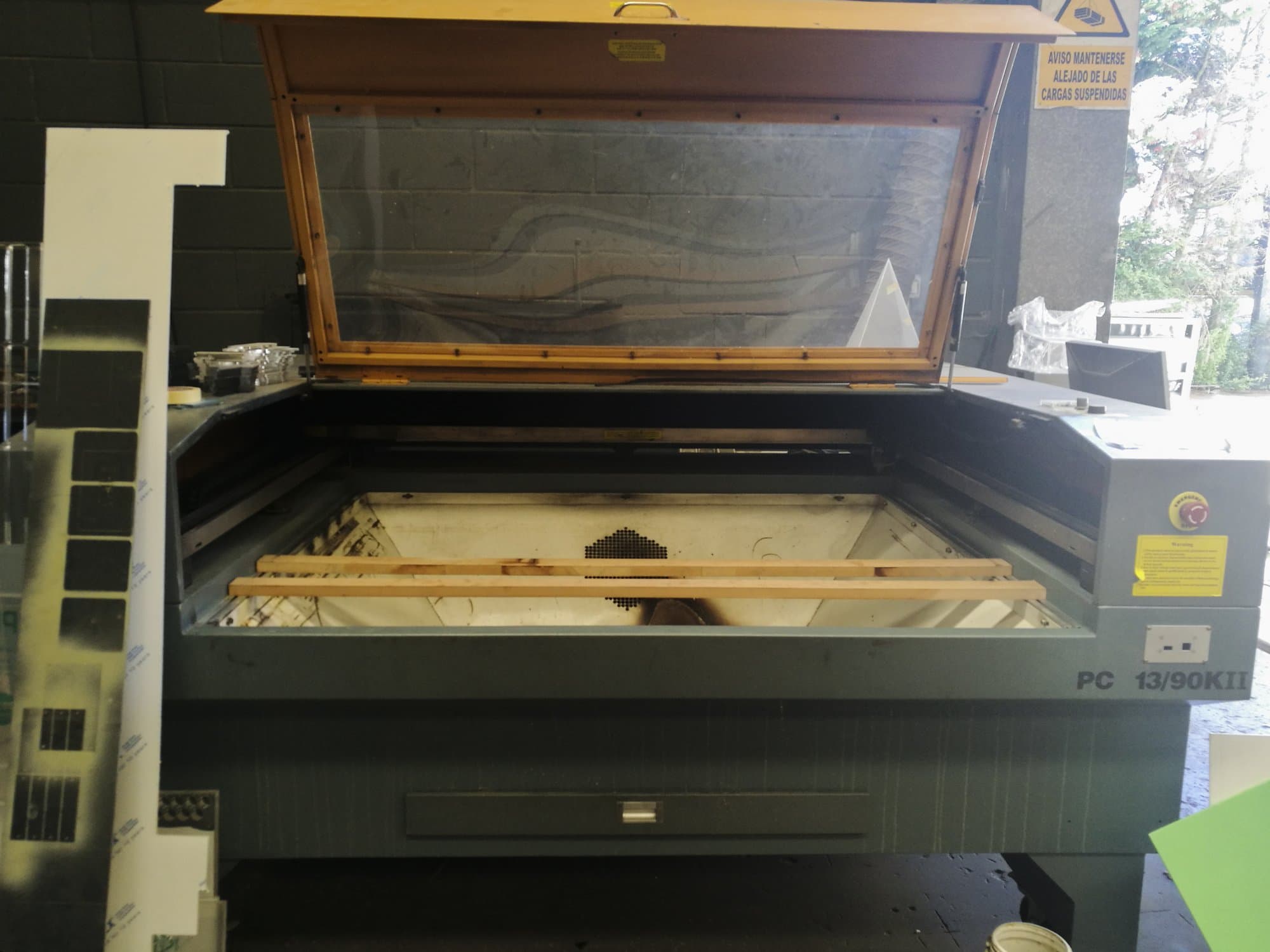 PC 13/90KII Mašinos vaizdas iš priekio