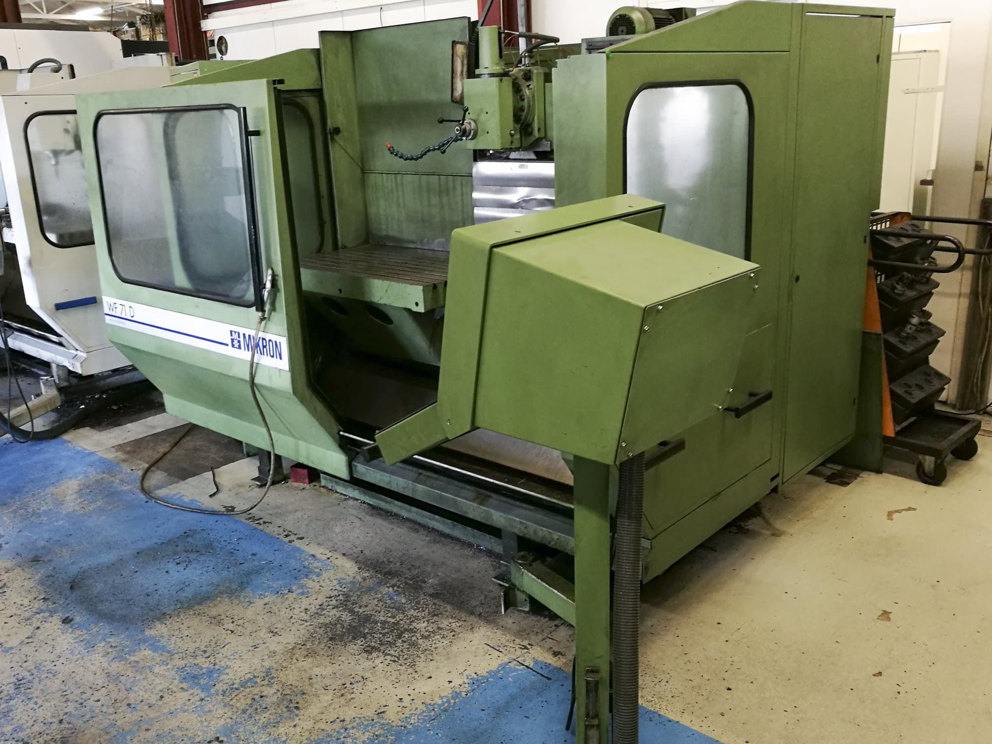 Mikron WF-71 D Mašinos dešinės pusės vaizdas