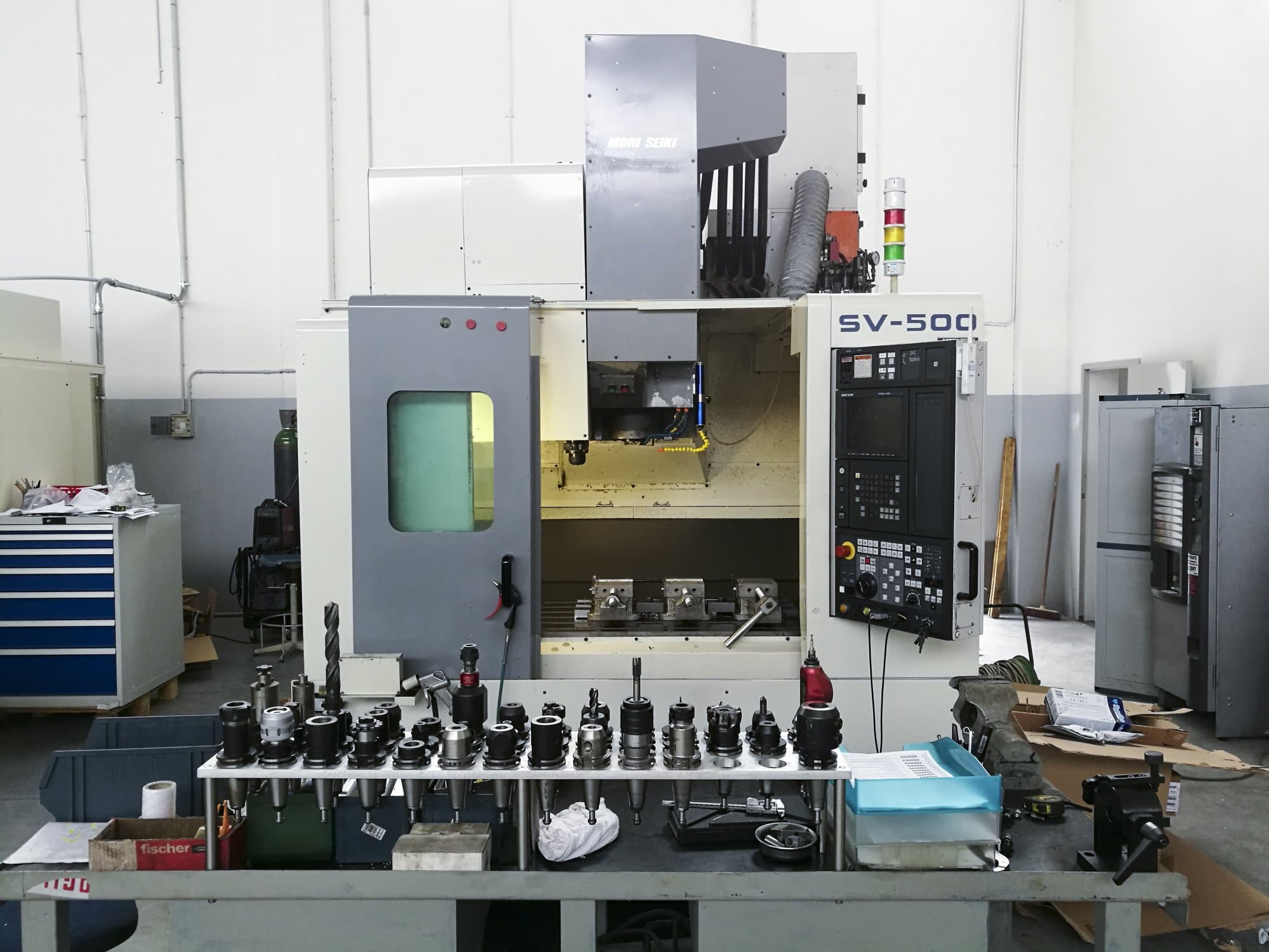 MORI SEIKI SV-500 Mašinos vaizdas iš priekio