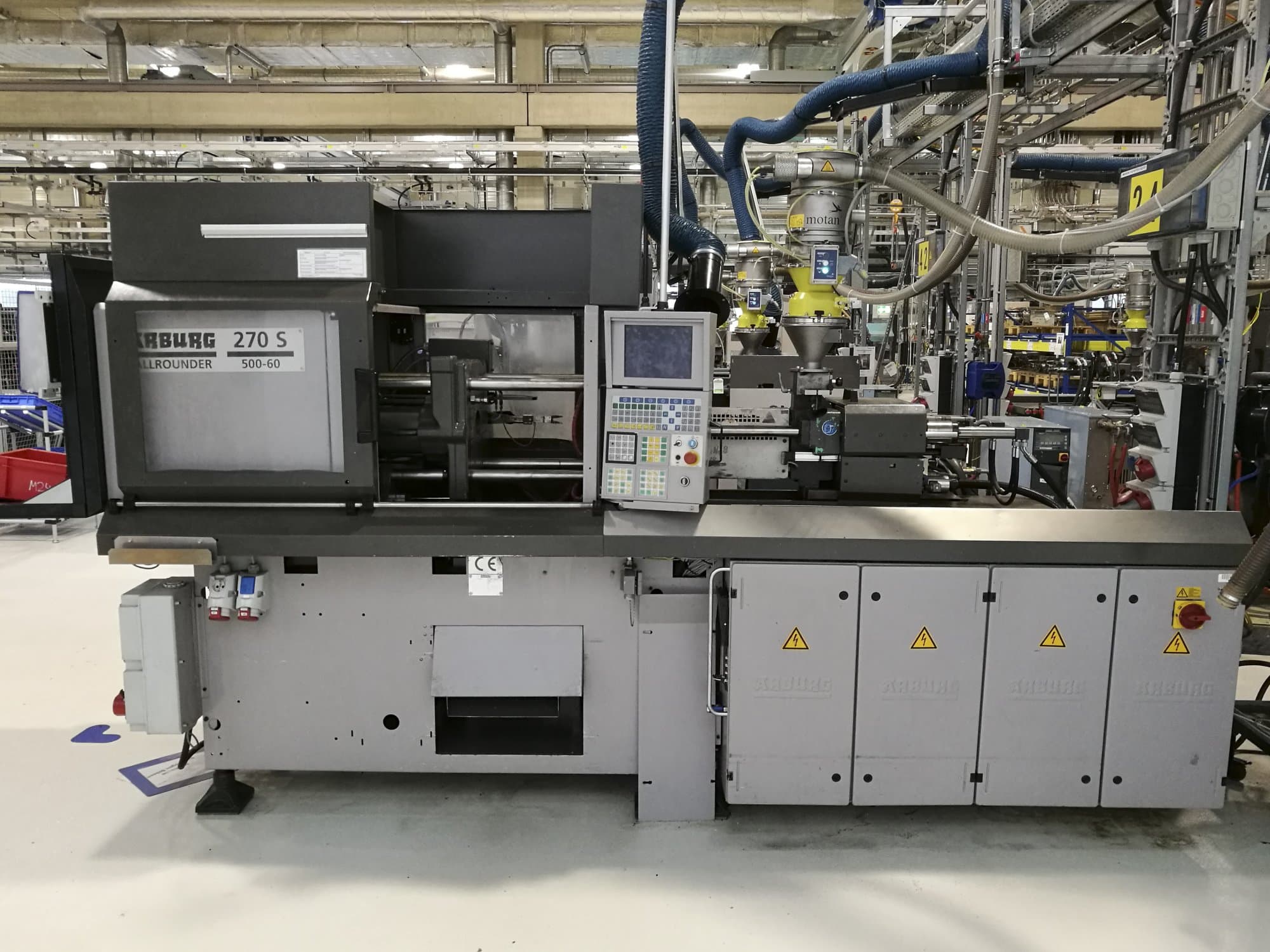 Arburg 270S 500-60 Mašinos vaizdas iš priekio