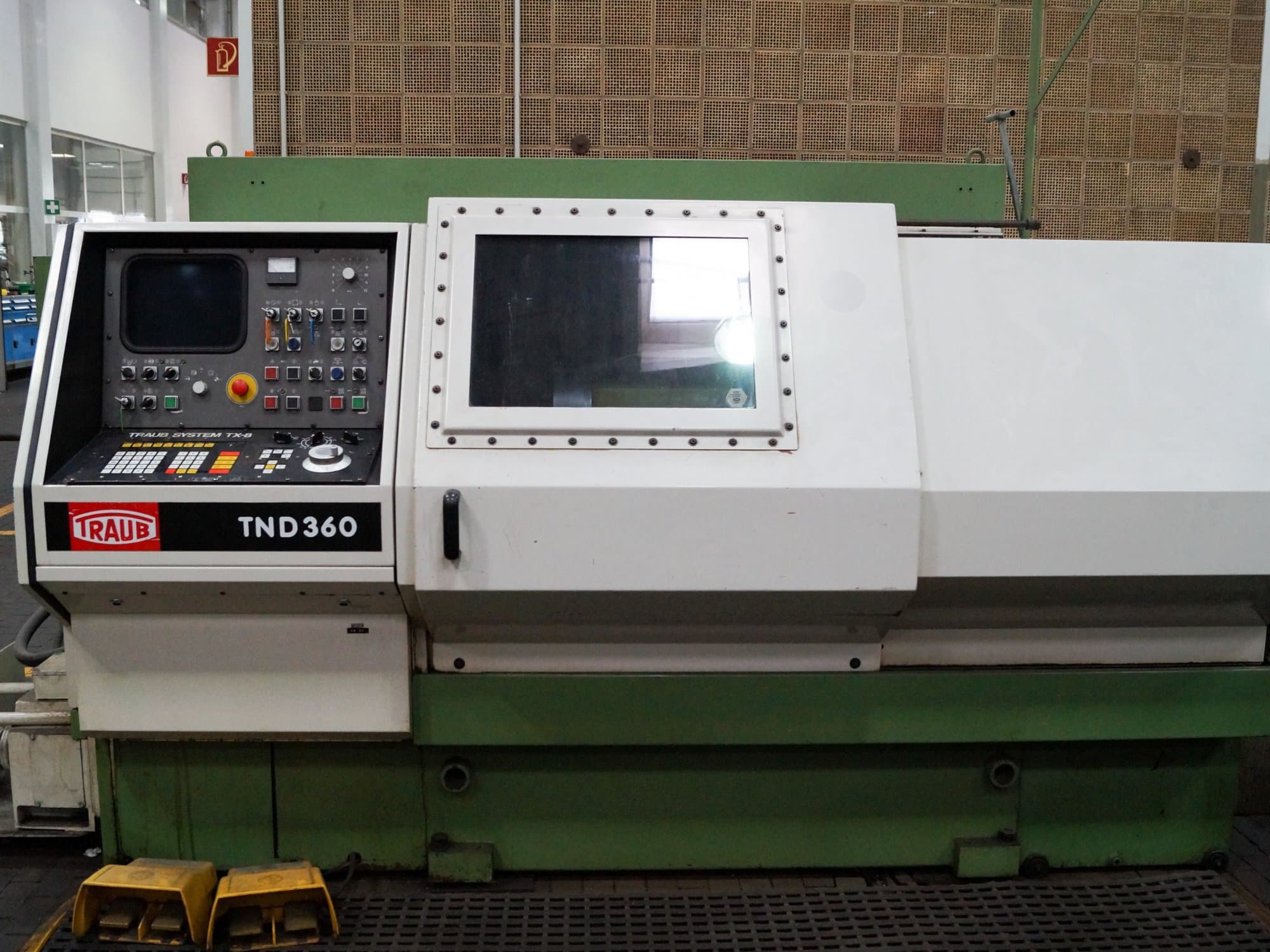 Traub TND 360 Mašinos vaizdas iš priekio