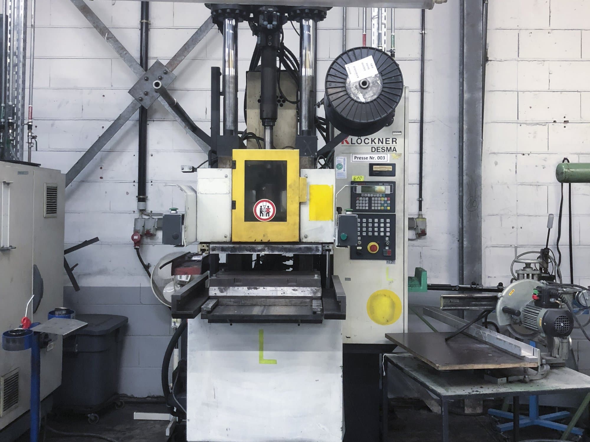 Kloeckner Desma 956.050 ZO Mašinos vaizdas iš priekio