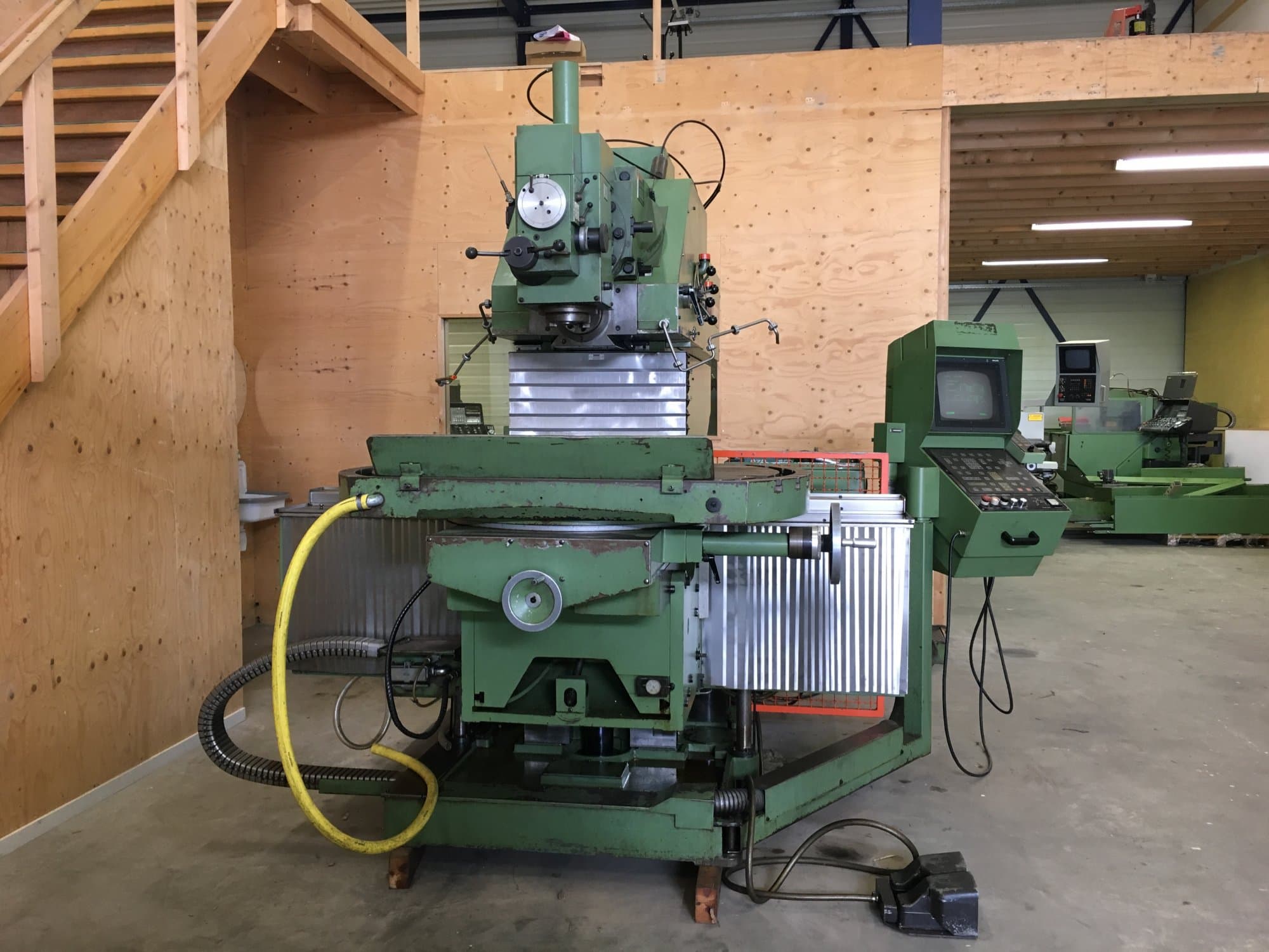 Maho MH 1000 C Mašinos vaizdas iš priekio