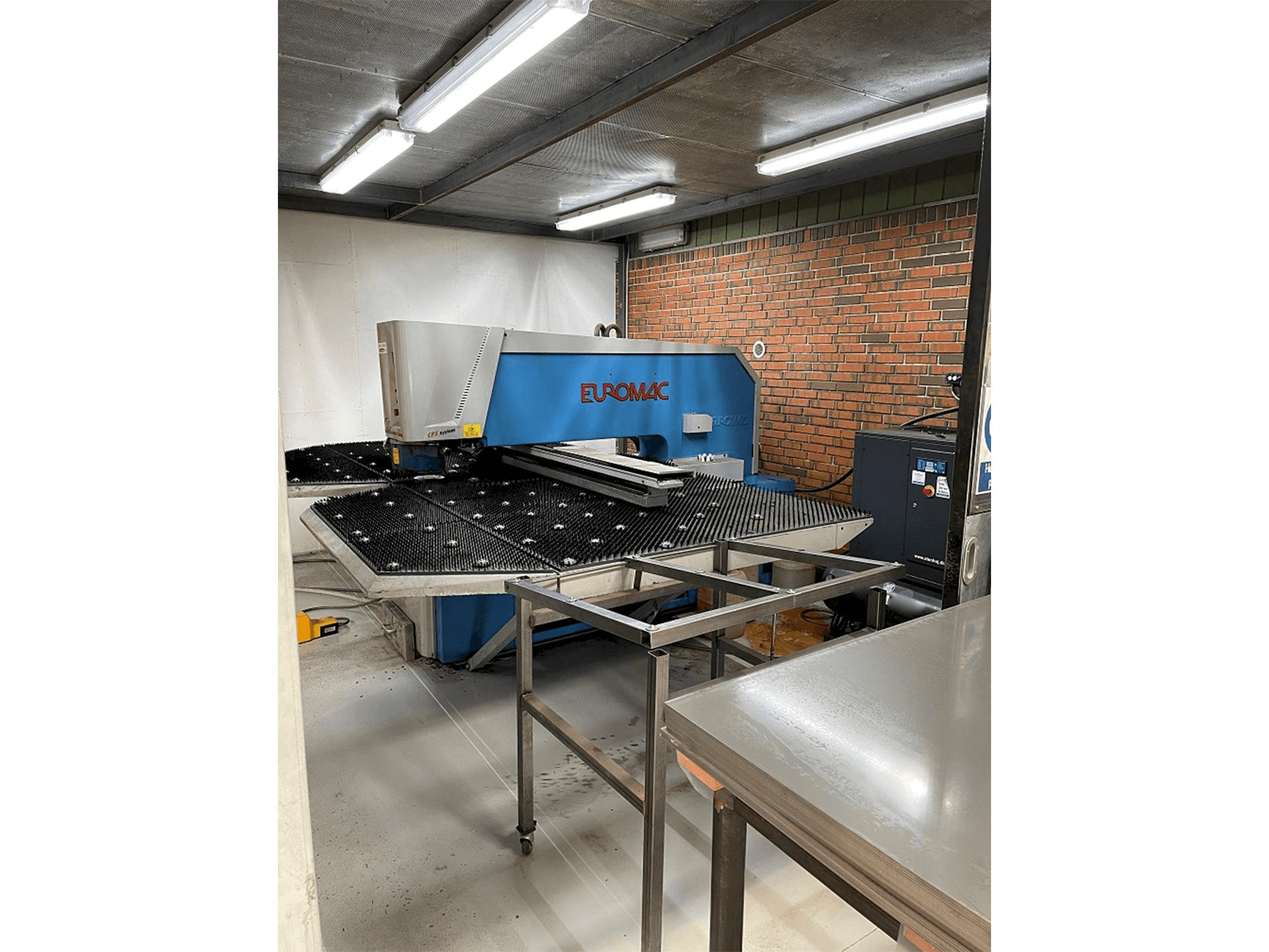 Euromac ZX 1250/30 Mašinos vaizdas iš priekio