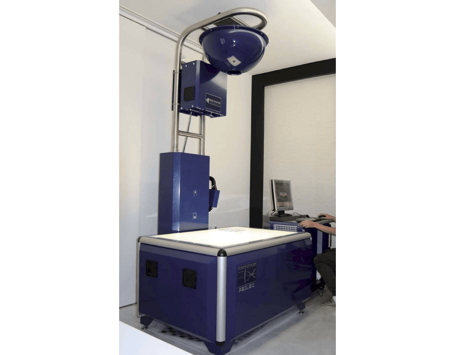 InspecVision P85.25 Mašinos vaizdas iš priekio