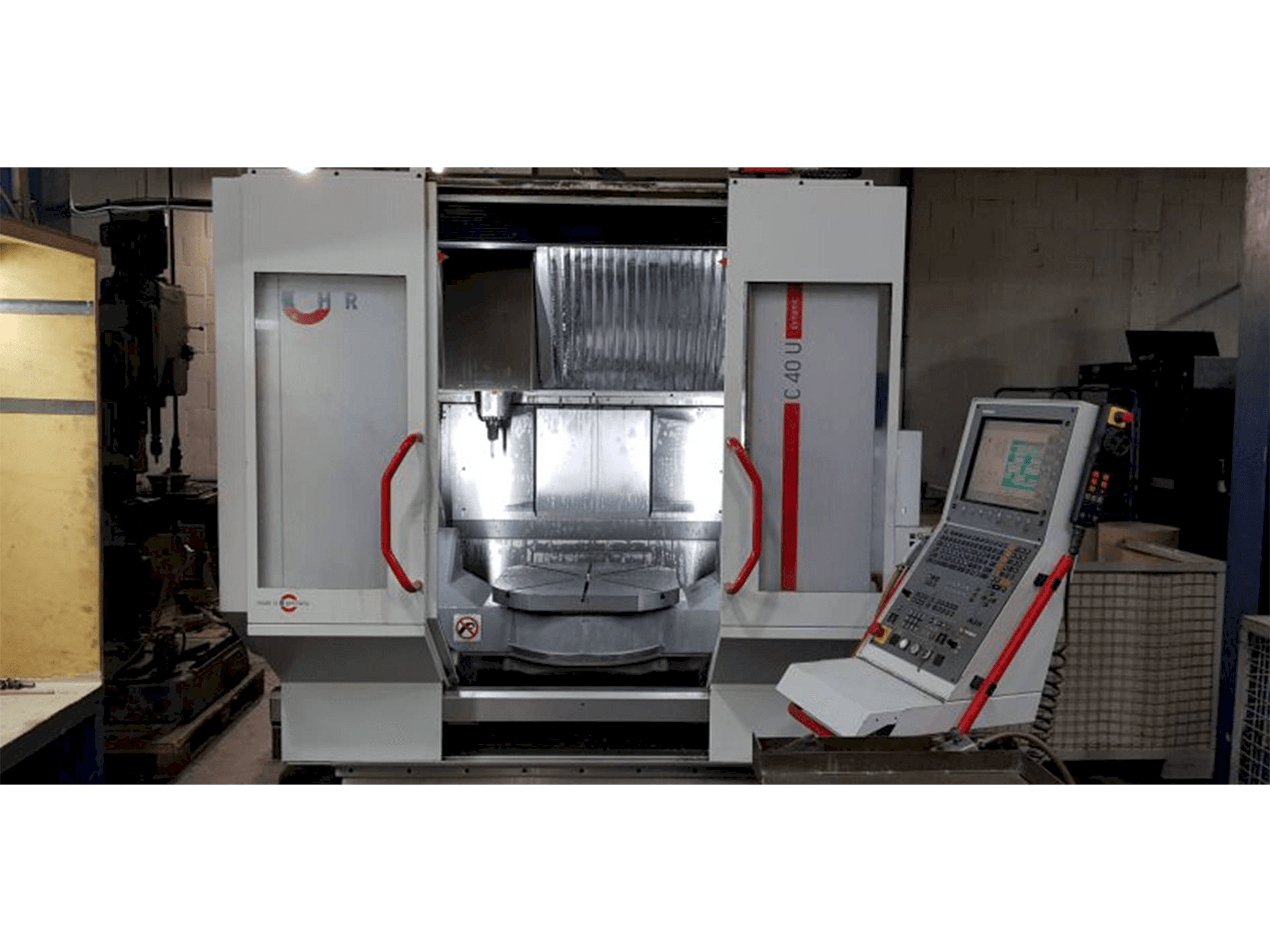 HERMLE C40 U MT Mašinos vaizdas iš priekio